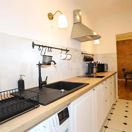 Na Starowce Apartman *
